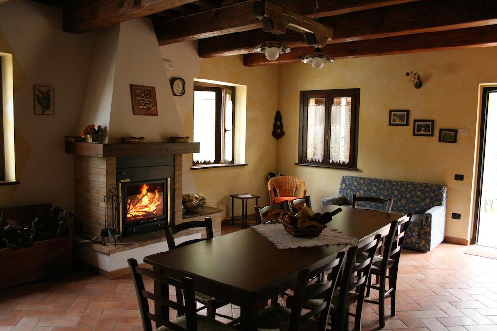 Villa Agriturismo Il Sentiero Montalto delle Marche Exterior foto